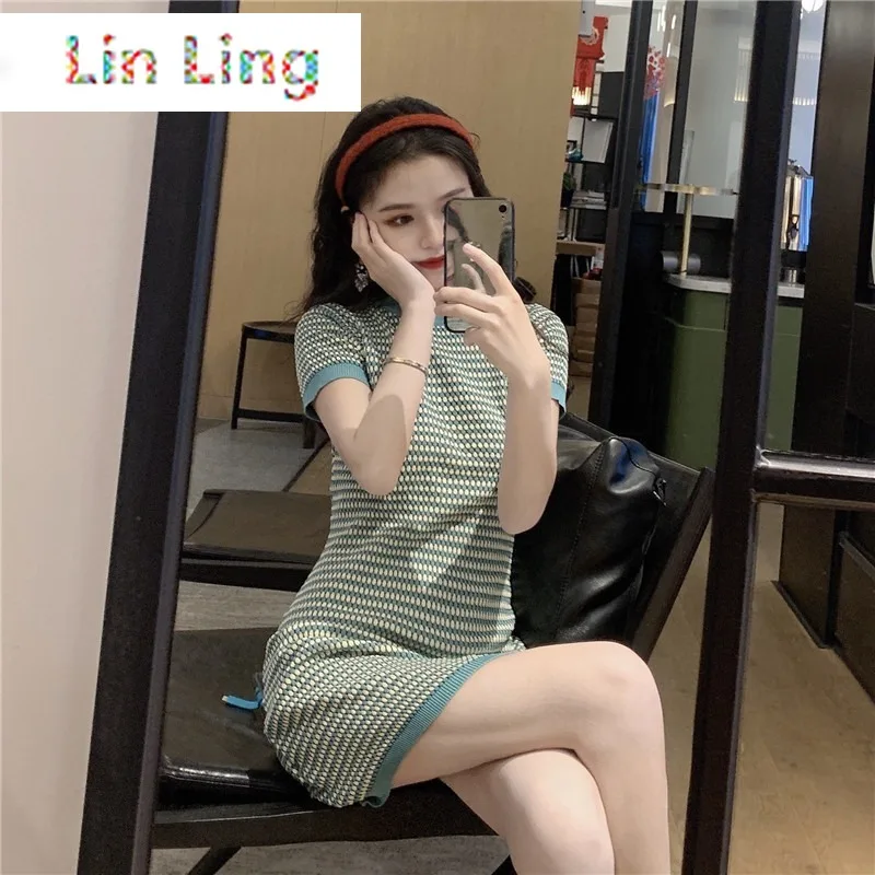 

LinLing New Women Knitted Dress Summer Short Sleeve Plaid Green O Neck Short Dresses Ladies Sweet Robe Korean Vestidos 2021