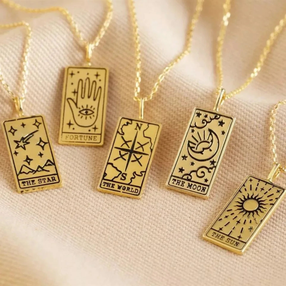 

Fashion Tarot Card Pendant Necklace For Women Fortune Star World Sun Moon Heart Wisdom Strength Symbolic Friendship Necklace