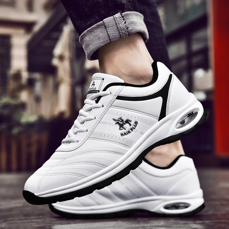 

Cushioning Sneakers Trend Casual Men Shoes Fashion Travel Shoes Soft Outdoor Walking Footwear Slip Men All-Match Flat Shoes