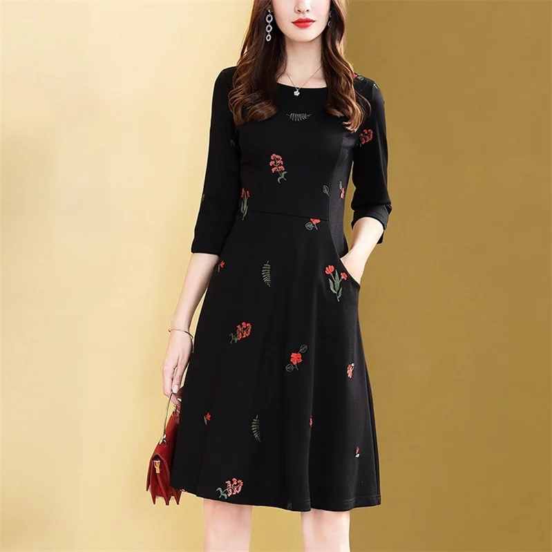 

Fashion Slim Slimming Embroidered Dress Women's New Elegant Temperament Embroidery Spring and Autumn Black Dresses
