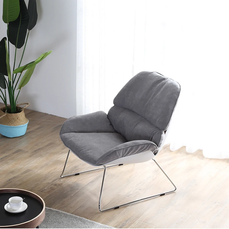 Одноместное кресло шезлонг современное минималистичное для отдыха в