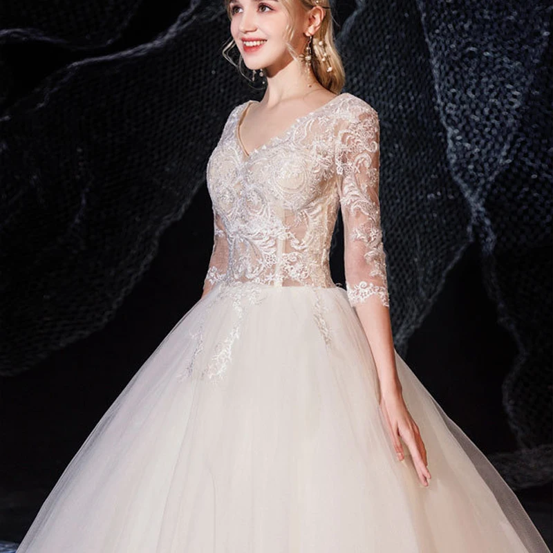 

Deep V-Neck Luxurious Wedding Dress Half Sleeves Embroidery Pleat New Plus Size Wedding Gowns For Women Vestidos De Novia G169