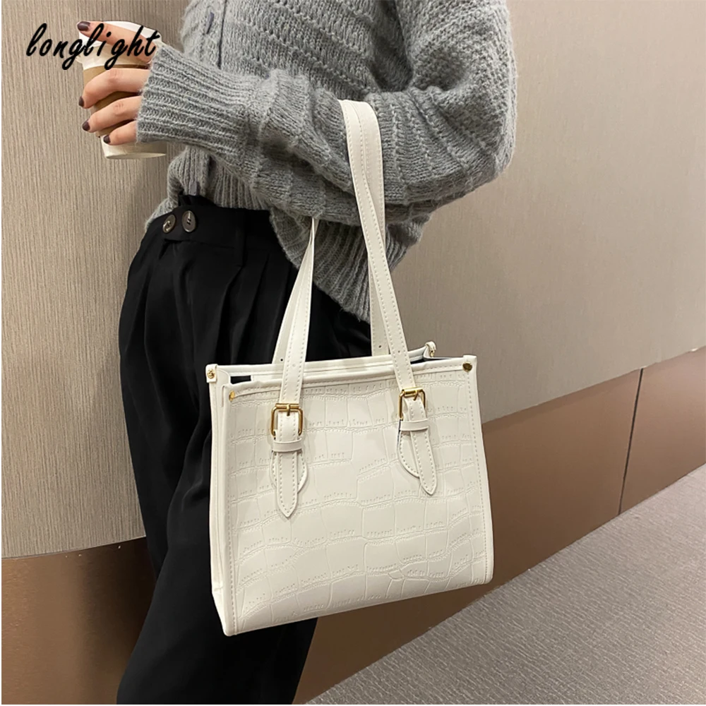 

Women Fashionable Shoulderbag Woman Ultralight Tote New Arraival Lady Handbag Claw Marks Talon Imprints Design LongLight