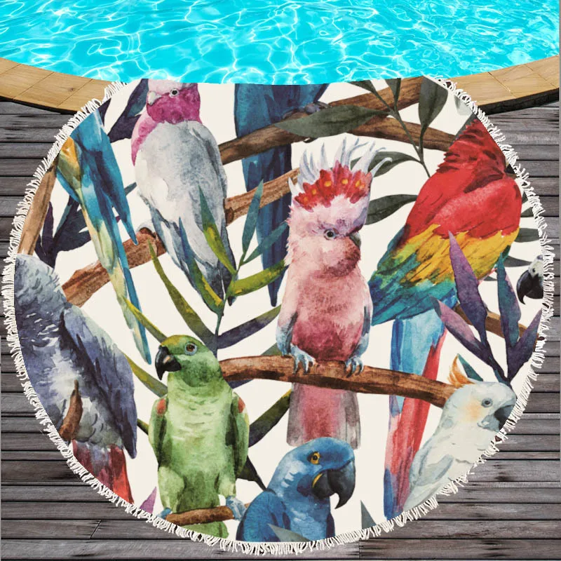 Удобное круглое пляжное полотенце 150 см с принтом попугаев розовый цветок