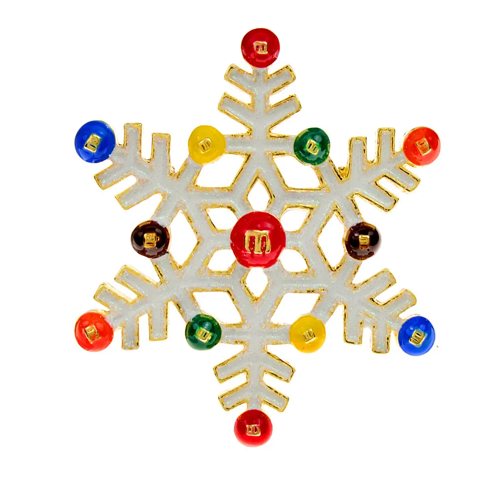 

CINDY XIANG Enamel Snowflake Brooches For Women Fashion Winter Design Jewelry Coat Sweater Accessories High Quality New