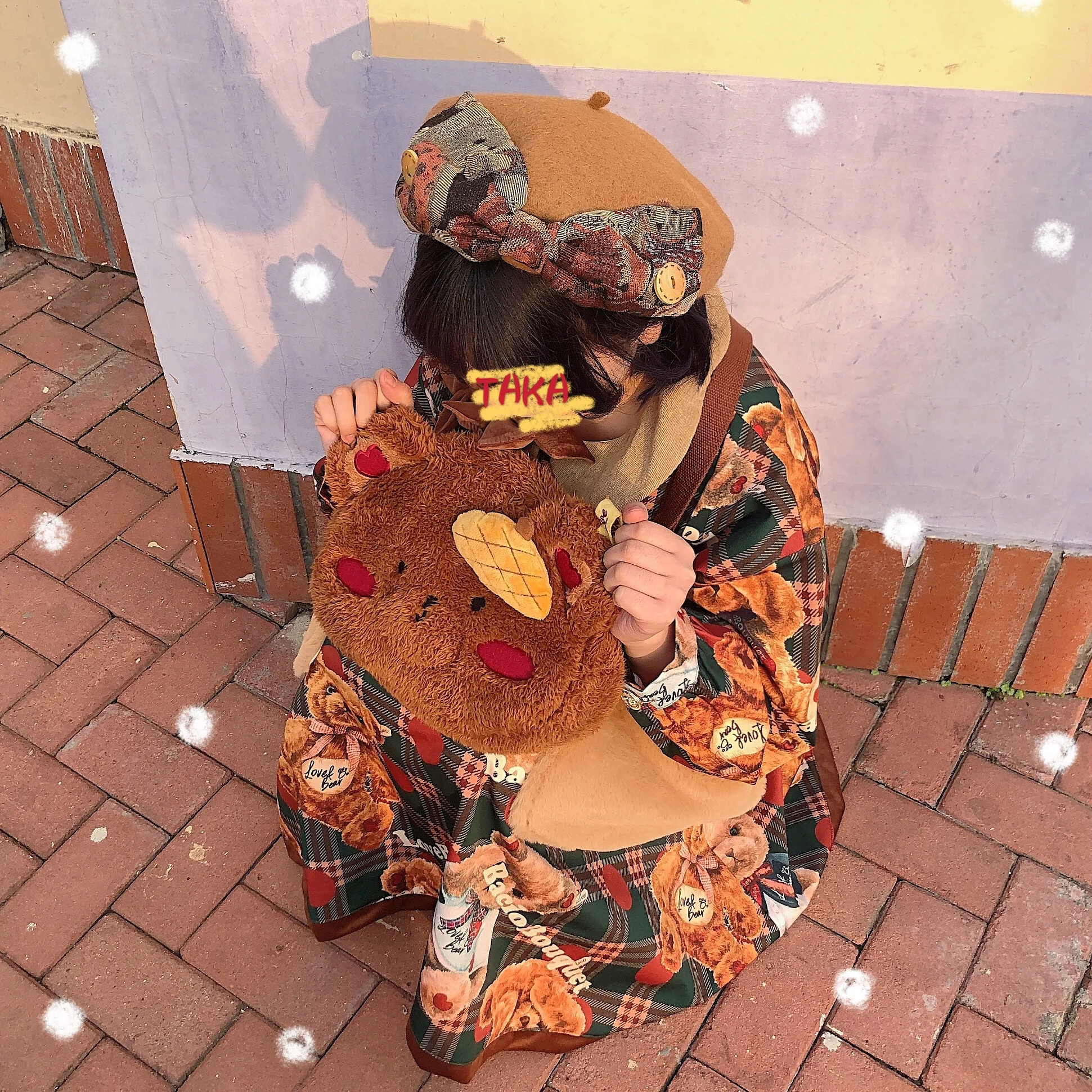 

Original Berets Lolita Cute Janpanese Maiden Soft Sister Splicing Bear Retro Keep Warm Mori Girl Bowknot Button Dome Cap