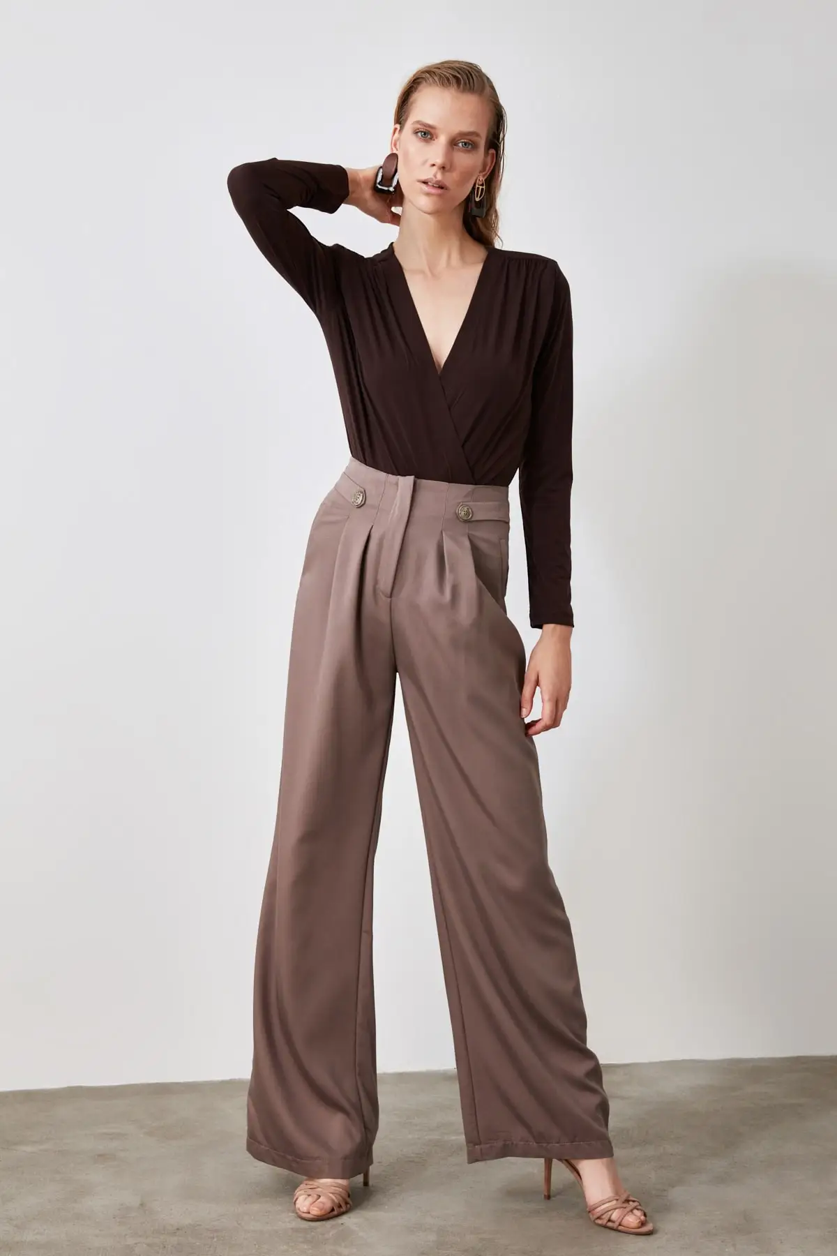 

Trendyol Button Detail Pants TWOAW21PL0481