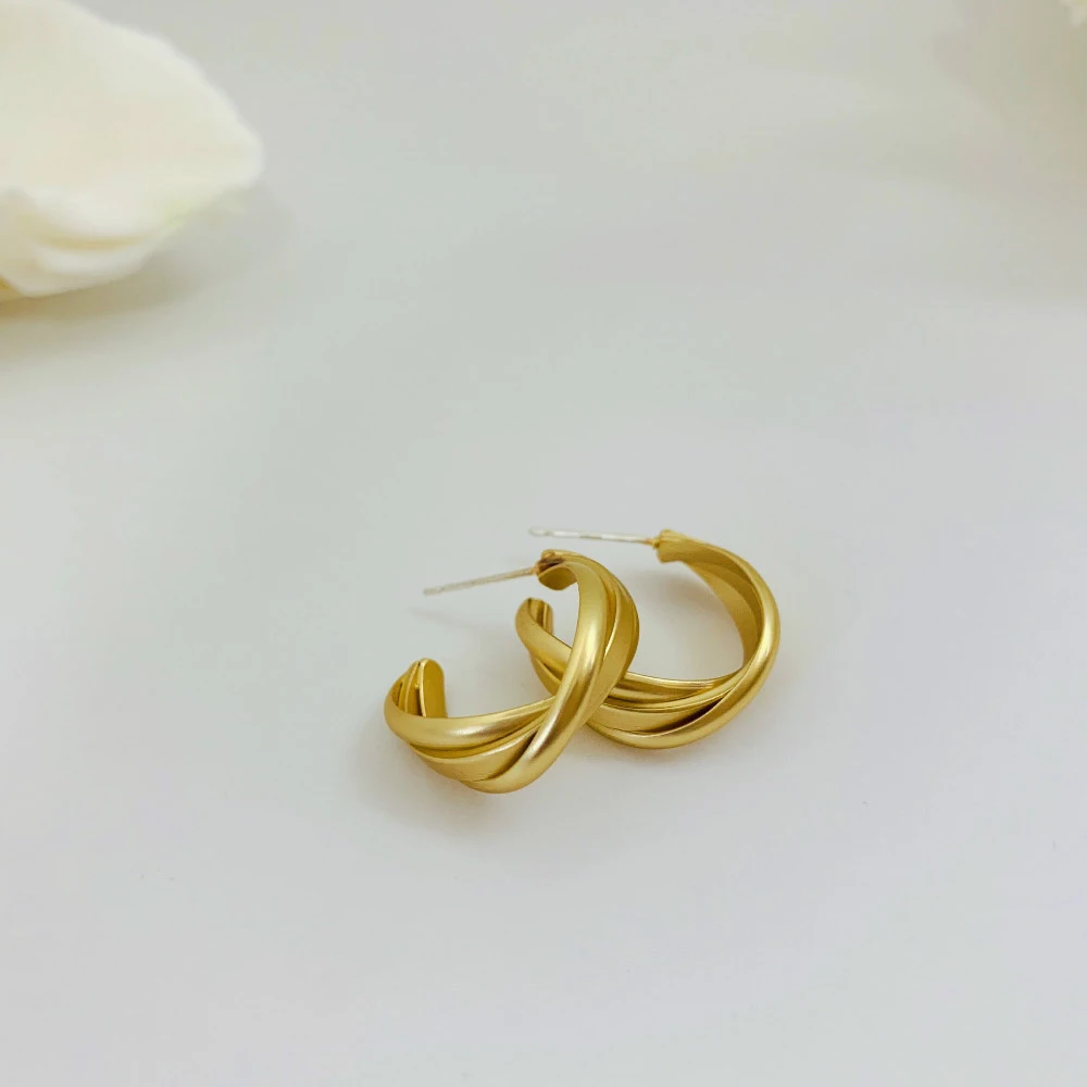 Серьги TKJ S925 серебряные С-образные матовые золотые | Украшения и аксессуары