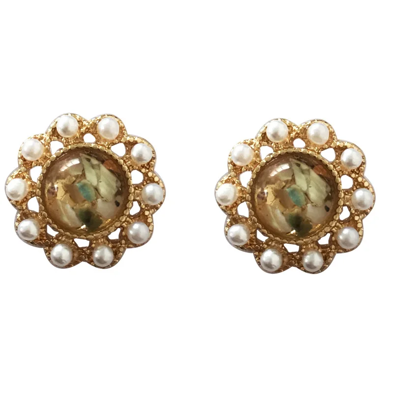 

Imitation Pearls Round Stud Earrings for Woman Broken Shell Resin Earring Bijoux Simple Small Earring Fashion Ear Jewelry