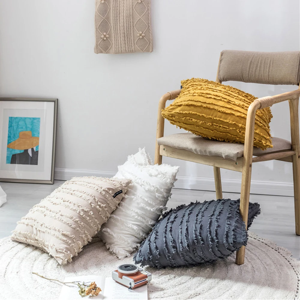 Желтая бежевая белая наволочка с кисточками украшение дома 50х50см хлопок жаккард