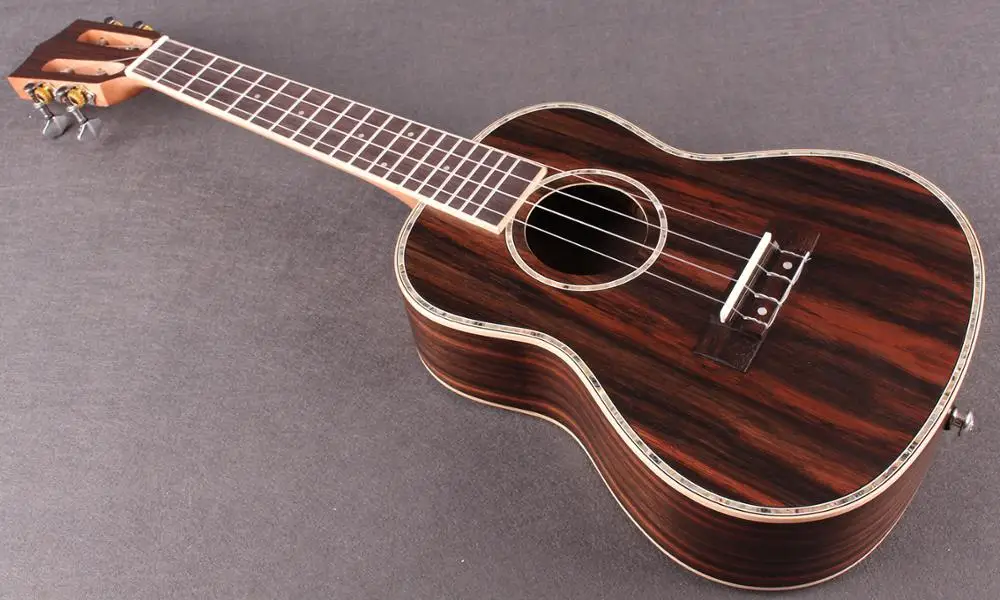 Концертное укулеле! Сверху и сбоку сзади темное дерево! Укулеле 4 струны гитара