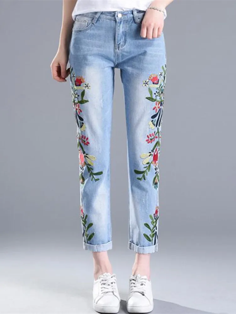 Новые весенне-летние джинсы большого размера с вышитыми цветами женские