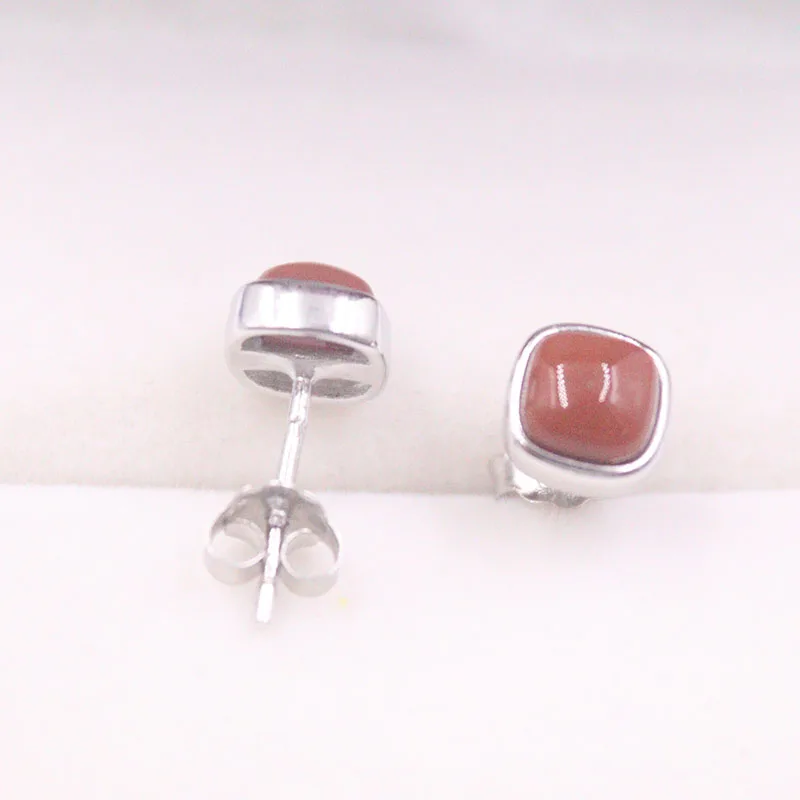 

Женские серьги-гвоздики из серебра 925 пробы с красным агатом, 14x6 мм