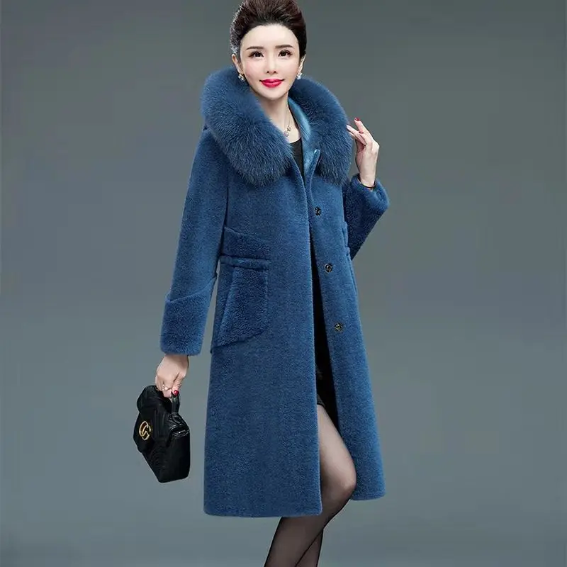

2021 New Mother Real Fox fur collar Jacket Winter Warm Parkas Plus size Granular Sheep Shearing Overcoat Hooded Female Fur Coat