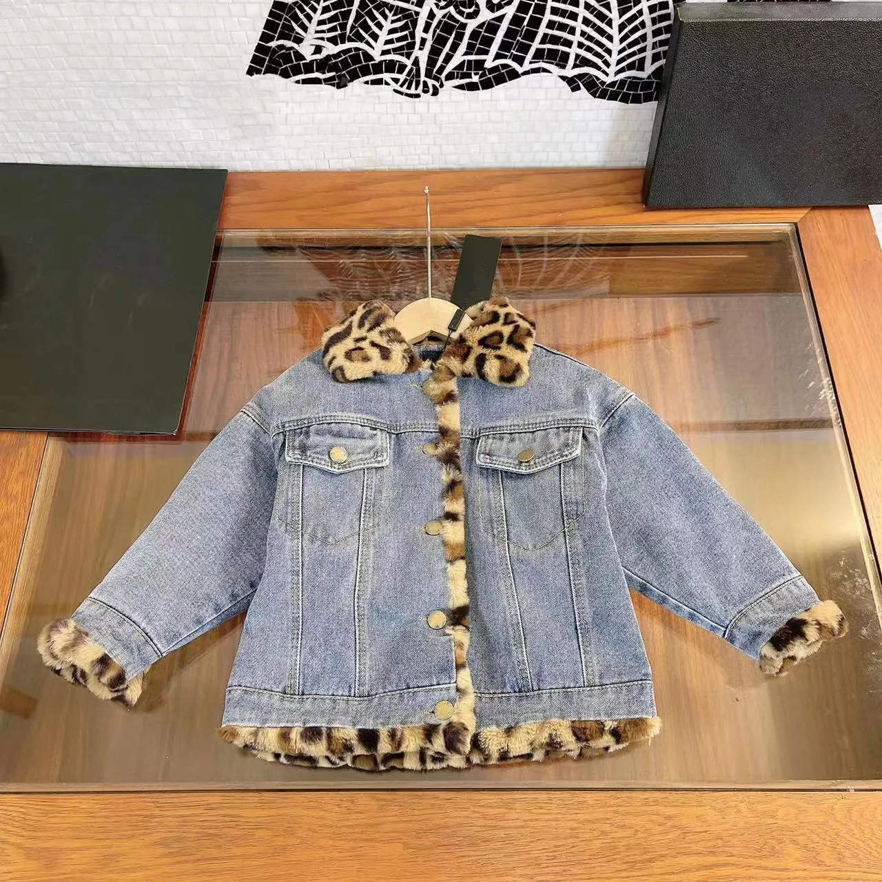 

Джинсовая куртка для мальчиков и девочек 4-14 лет