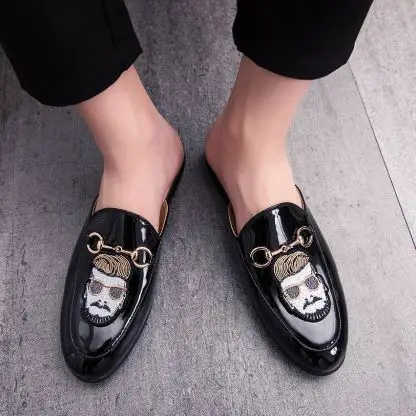 

2021Summer New Men Doudou Shoes Semi Baotou Slippers Fashion Breathable Embroidery Gentleman Versatile Hot Sale Men Shoes KS011