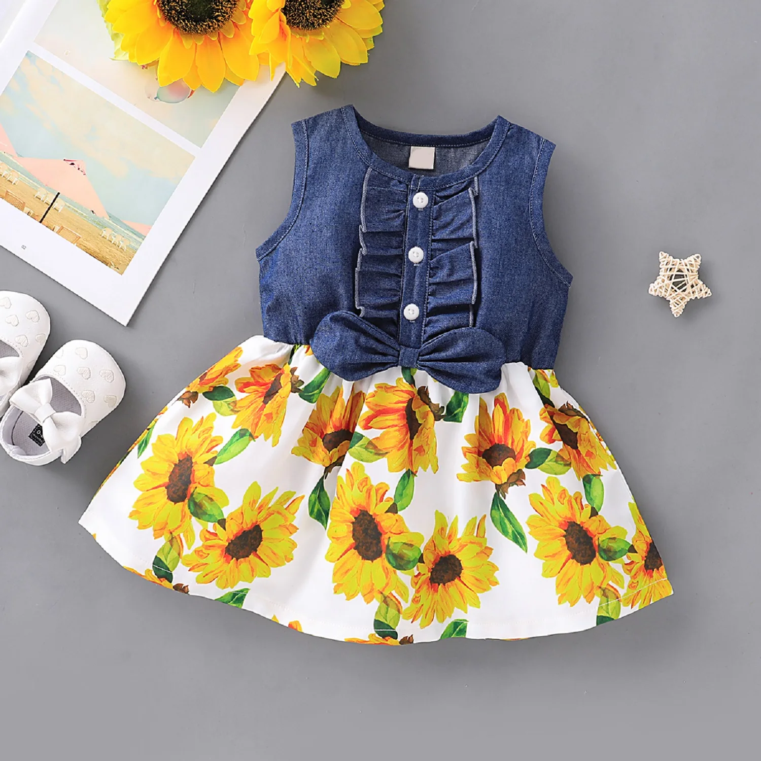 

Girlâ€™s Summer Sleeveless Dress Fresh Sunflower Print Denim Stitching A-line Princess Dress