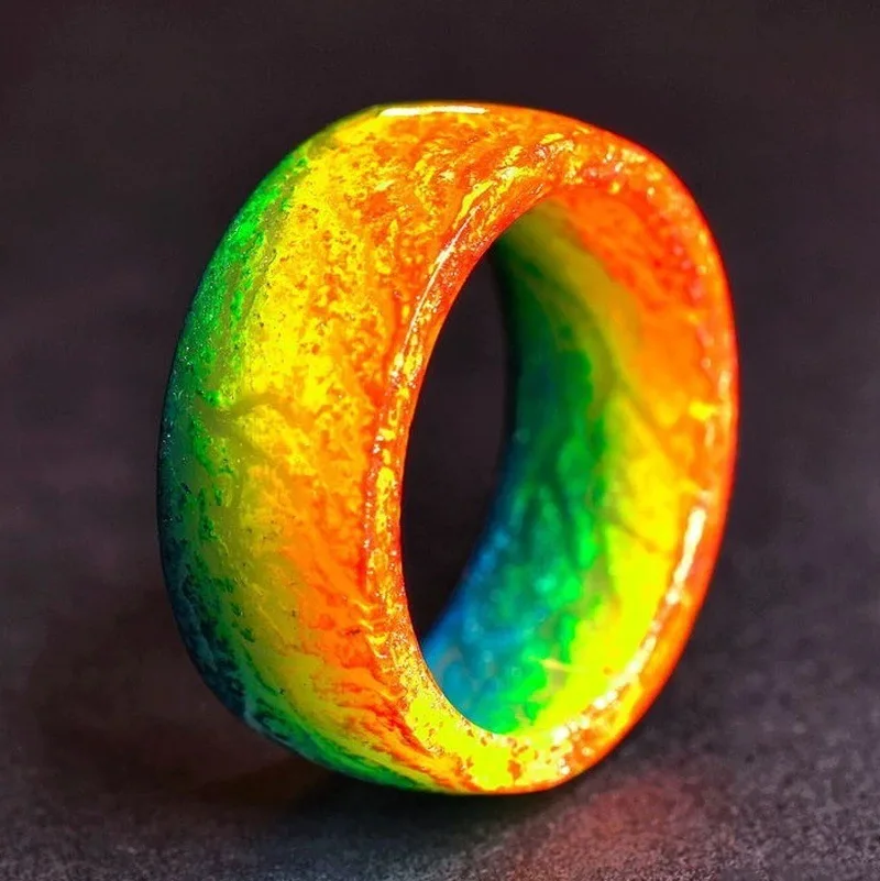 6-10 Size Color Changing Ring Fashion Cool Luminous Crackle Ring Multi-colored Rings, Glittering In The Sun Simple and Generous