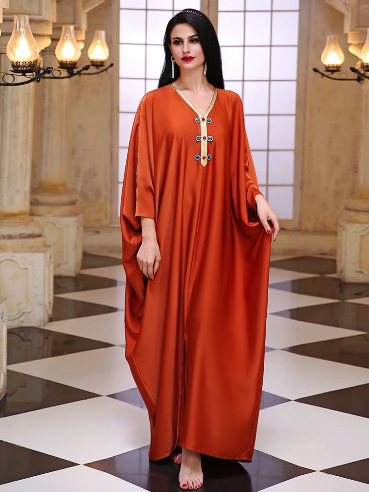 

Summer New Middle East Dubai Abaya Gold-rimmed Satin Hand-stitched Diamond Loose Bat Sleeve Cloak Middle East Long Skirt KAFTAN