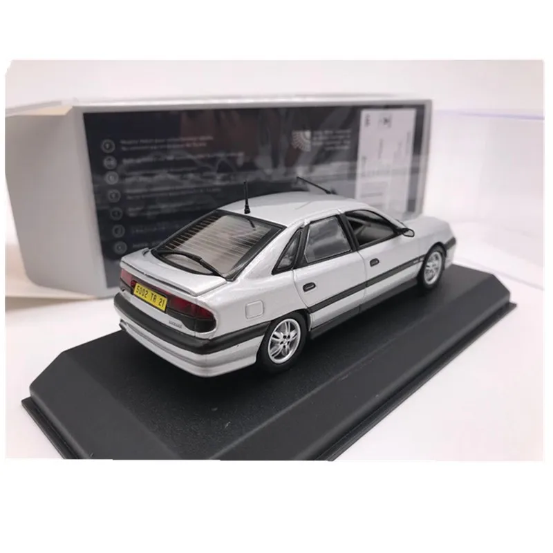 1:43 сплав модель автомобиля Renault safrane игрушечной машины Коллекция подарков| |
