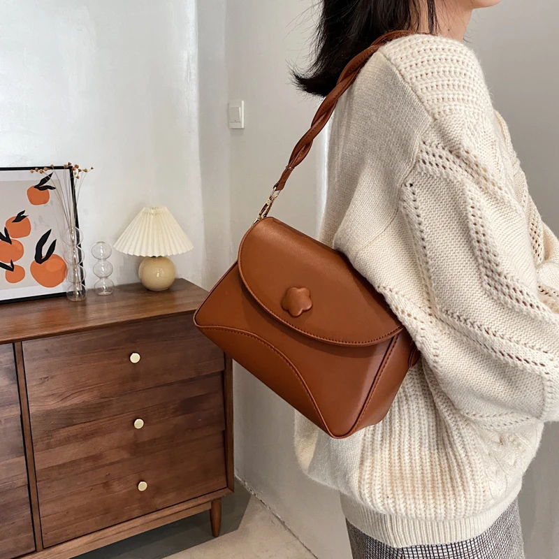 

OLSITTI Luxury Solid Color Pu Leather Shoulder Crossbody Bags for Women 2021 New Designer Fashion Messenger Bag Ladies Handbag