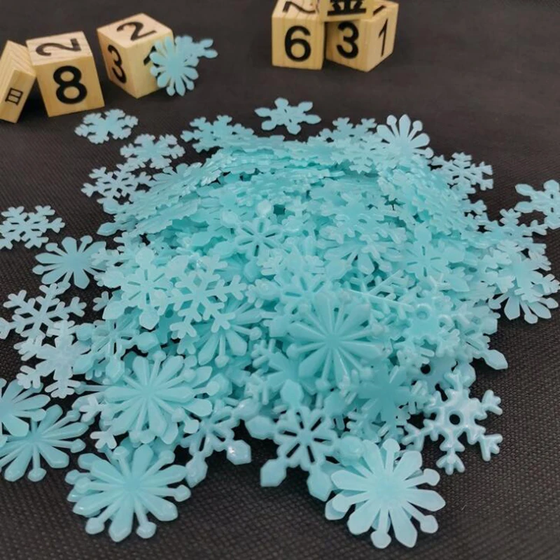 

Флуоресцентные наклейки со снежинками, 50 шт., пластик