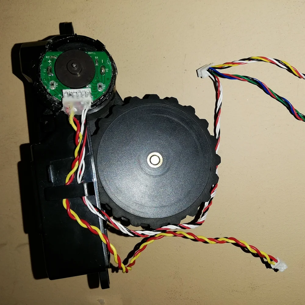 

Original Robot Vacuum Cleaner Wheel for Conga 3090 s3090 3092 Robotic Vacuum Cleaner Spare Parts Replacement cecotec conga 3090