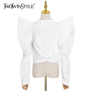 Женская блузка с оборками TWOTWINSTYLE, Весенняя повседневная короткая блузка составного кроя с воротником-стойкой и длинными рукавами