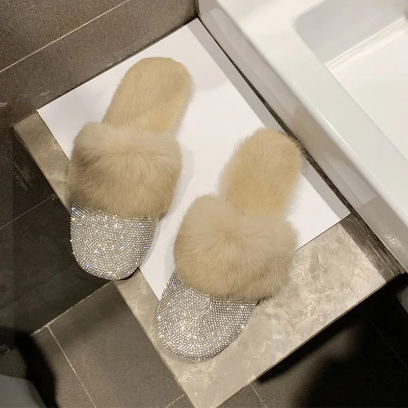 Beige Для женщин На зимнем меху, женские сапоги на меху, Женская коллекция Стразы пушистые тапочки; женские замшевые туфли на плоской подошве мягкие Для женщин Повседневное Элегантные Тапочки - Цвет: Beige