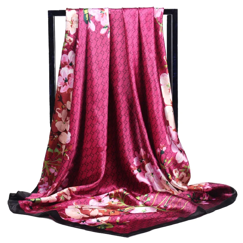 Роскошный шелковый платок на голову женский с принтом атласный квадратный