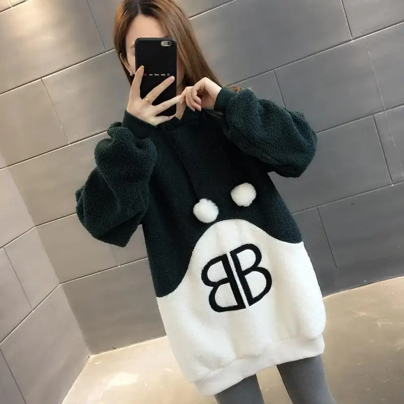 

Plus velvet padded mid-length lamb sweater women's autumn and winter new Korean version of Joker fluffy hooded coat tide