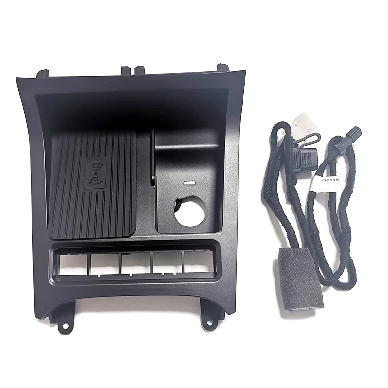 

Автомобильное беспроводное зарядное устройство для Volkswagen Golf 6 MK6 Scirocco Sagitar 2008-2013