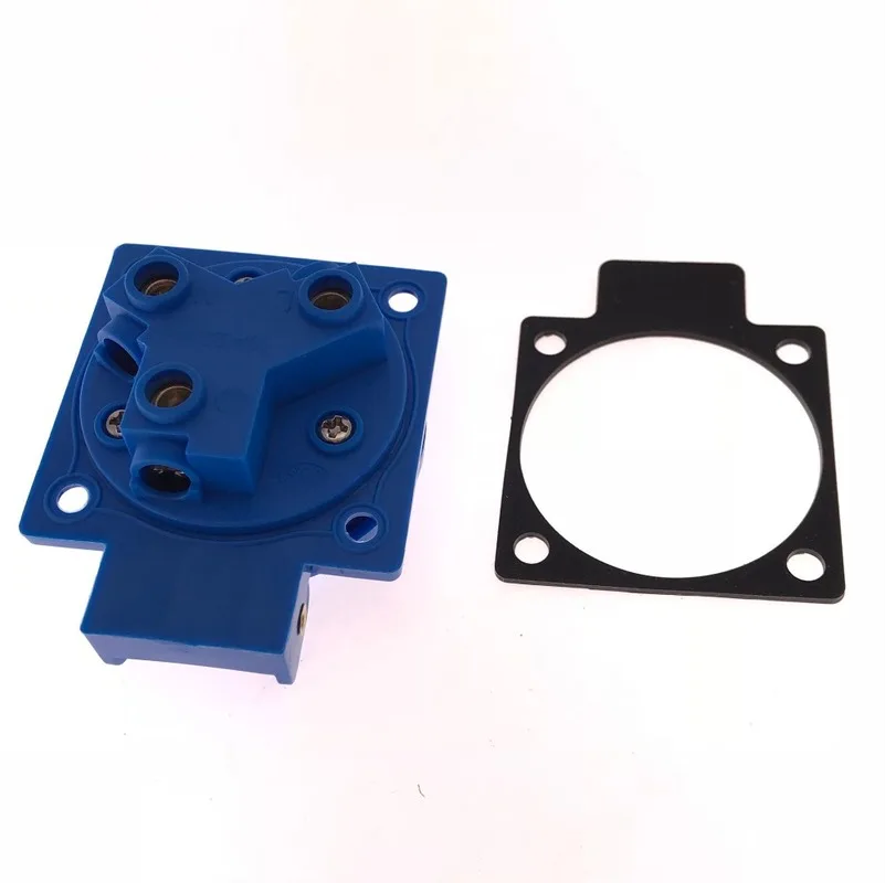 Китайская стандартная Водонепроницаемая промышленная розетка с 3 отверстиями 10