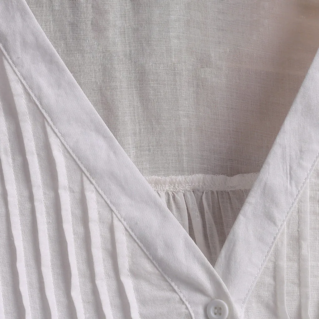 Женская летняя блузка с вышивкой винтажная коротким рукавом и v образным вырезом