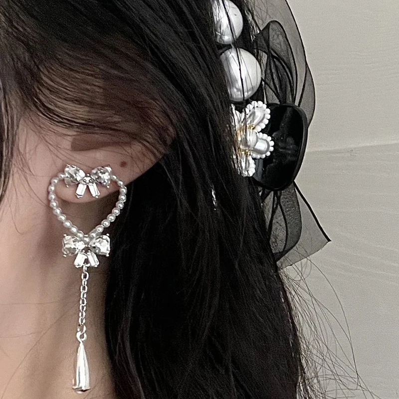 

High Sense of Love Earrings Silver Pearl Bowknot Tassel Earring 2021 New Trendy Niche Earrings for Women Holiday Friendship Gift