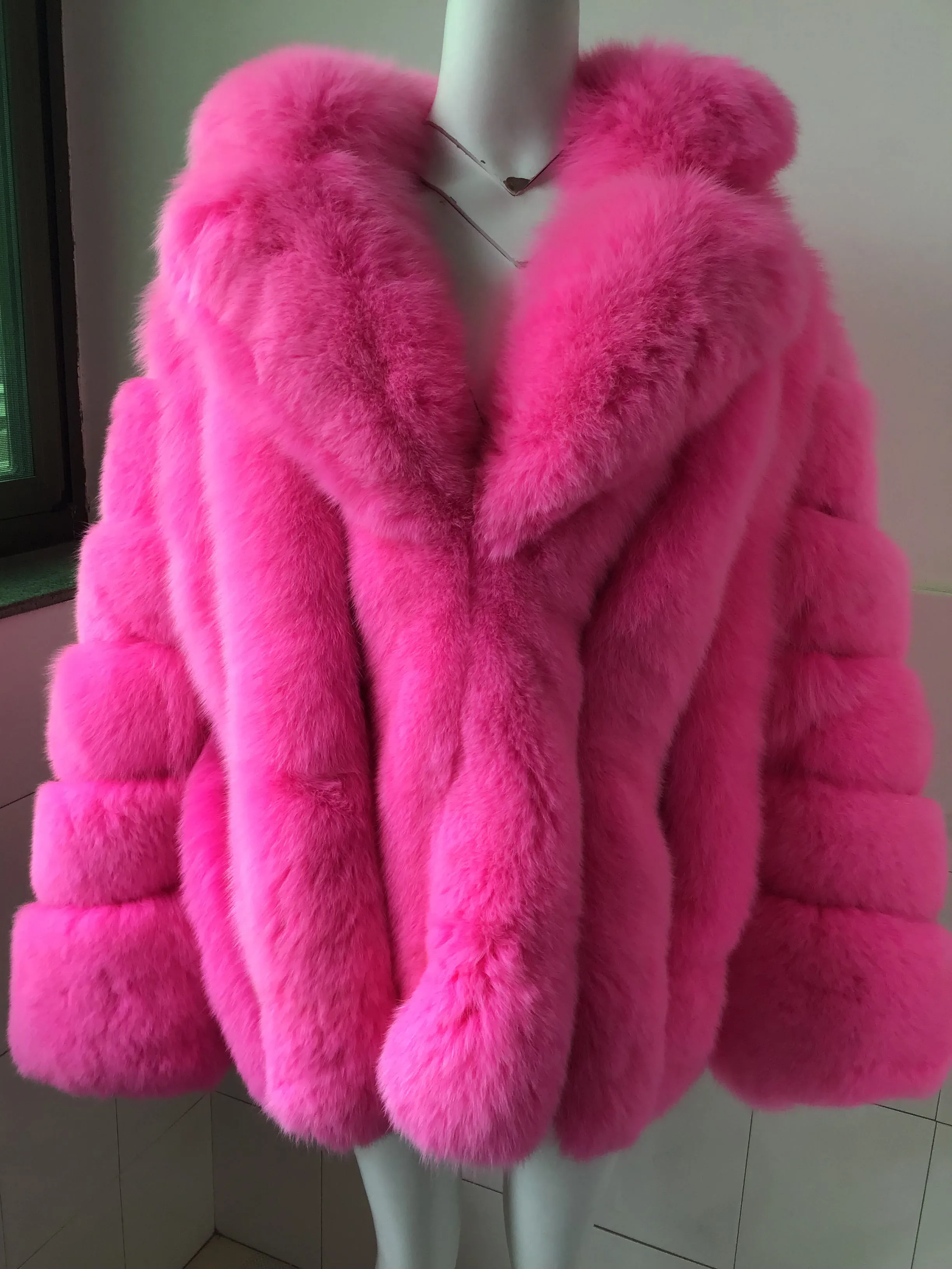 Женская зимняя куртка в Вертикальную Полоску с лисьим мехом | одежда