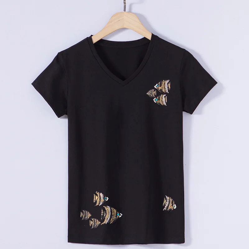 

Straight fashion slim hand nailed bead V-neck cartoon little fish combed cotton versatile women's top 1947