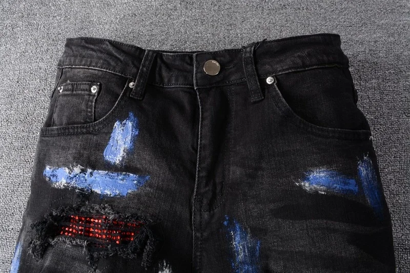 

PYJTRL New Black Hole Patch Red Elastic Small Leg Jeans