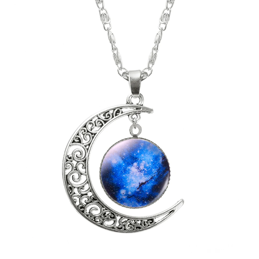 Новое модное украшение для шеи "Choker Necklace Glass Galaxy" с красивым кулоном на серебристой цепочке "Moon". Бесплатная доставка при первом заказе.
