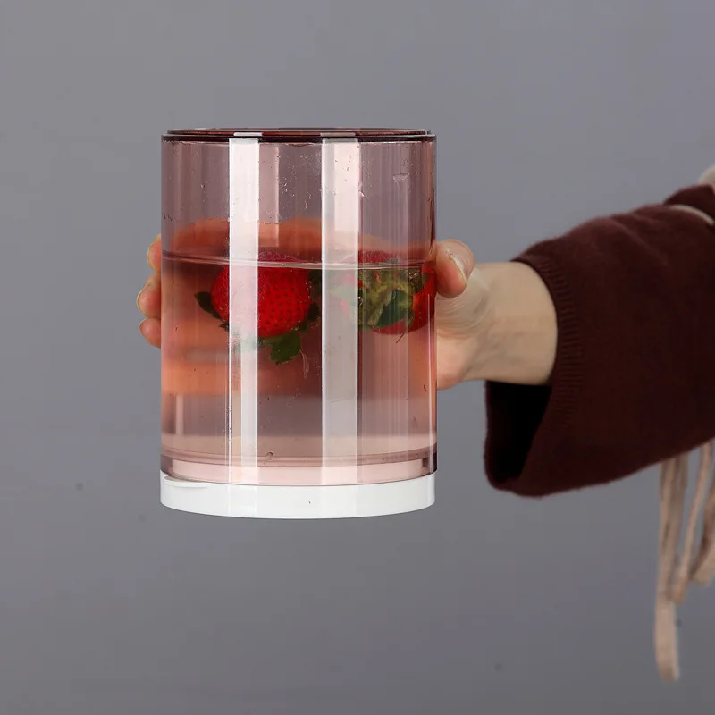 Прозрачные пластиковые герметичные банки в скандинавском стиле с крышкой