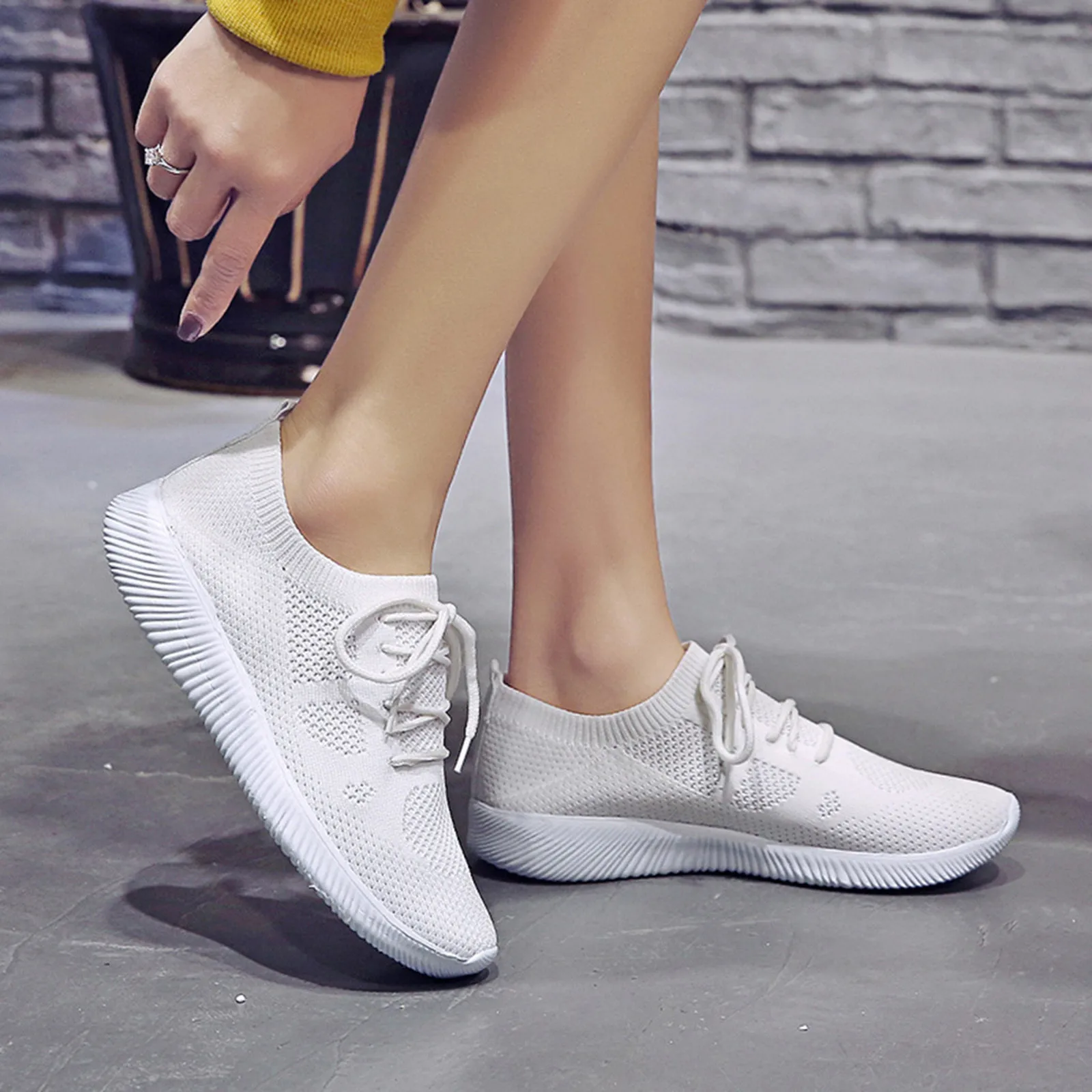 

Leisure Shoes Fashion Women's Outdoor Mesh Lace Up Sports Shoes Run Comfortable Breathable Hollow Casual Shoes High Quality