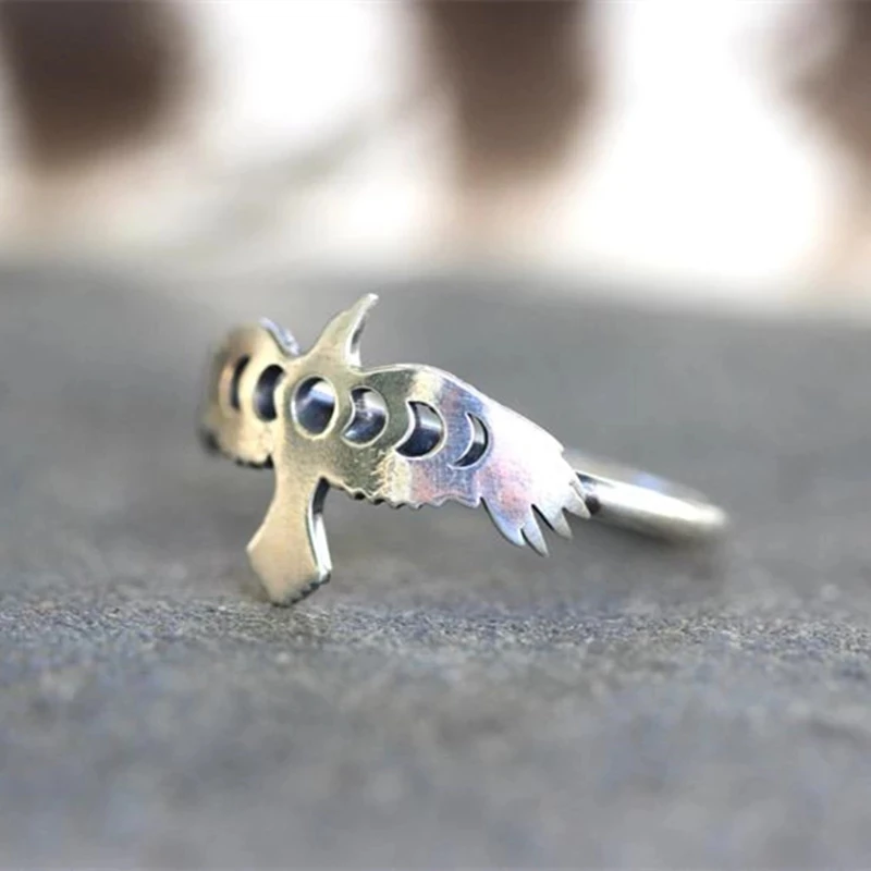

Fashion Raven Witch Ring Phases of the Moon Crow Ring Finger Rings for Party Women Men Fashion Jewelry Female Bijoux Gifts
