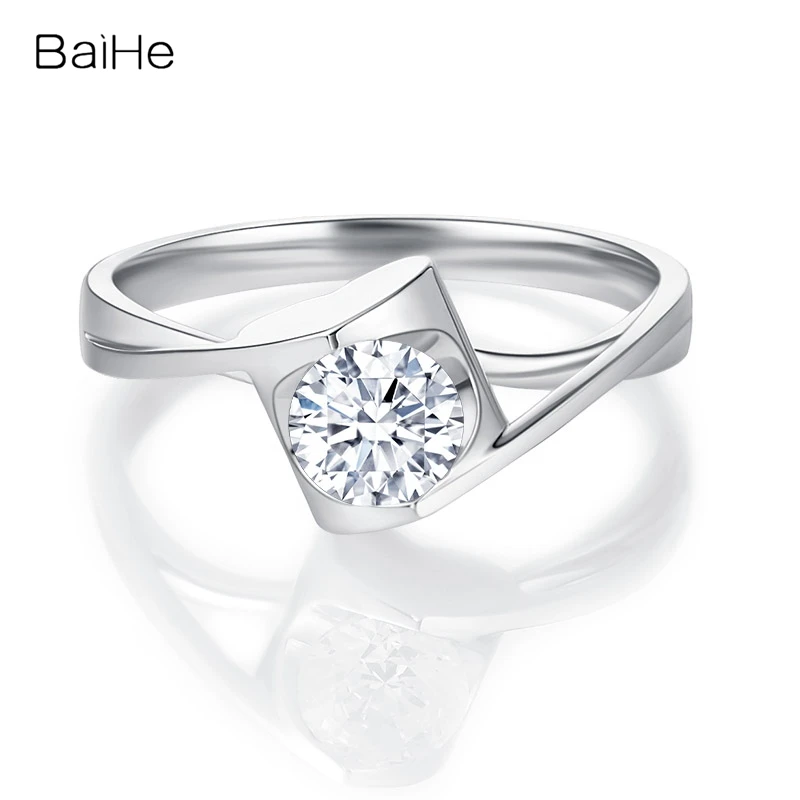 

Кольцо из серебра 925 пробы, около 1 карата