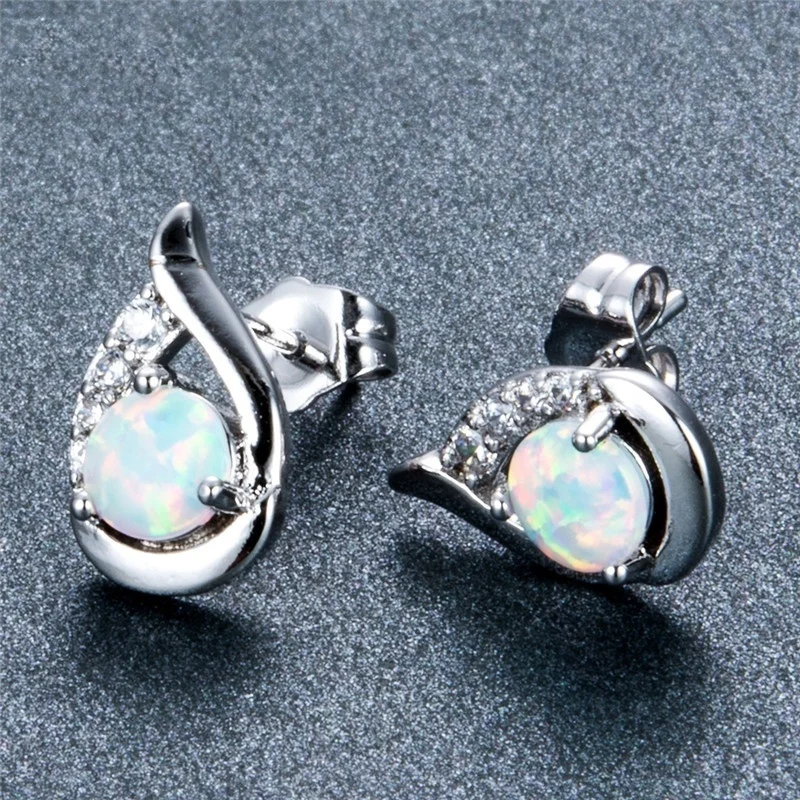 Серьги-гвоздики с имитацией белого огненного опала женские роскошные