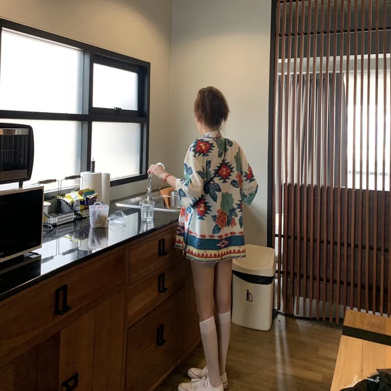 

Женская шифоновая блузка с рукавом три четверти, с цветочным принтом, свободный дизайн, осень 2020