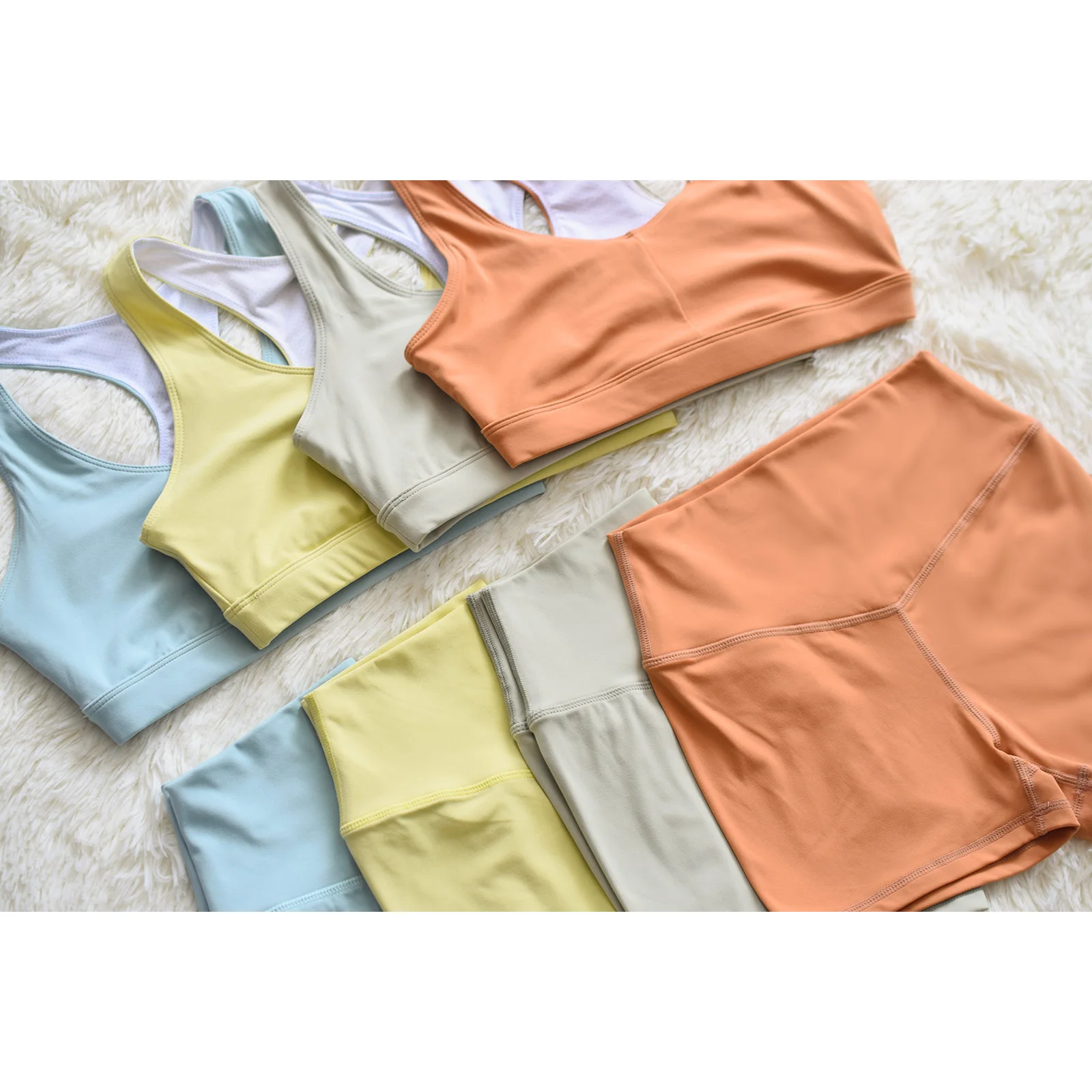 

Women's Track Suit Solid Color 2Pcs Yoga Suit Low V-neck Sports Bra with High Waist Shorts for Exercise Wear