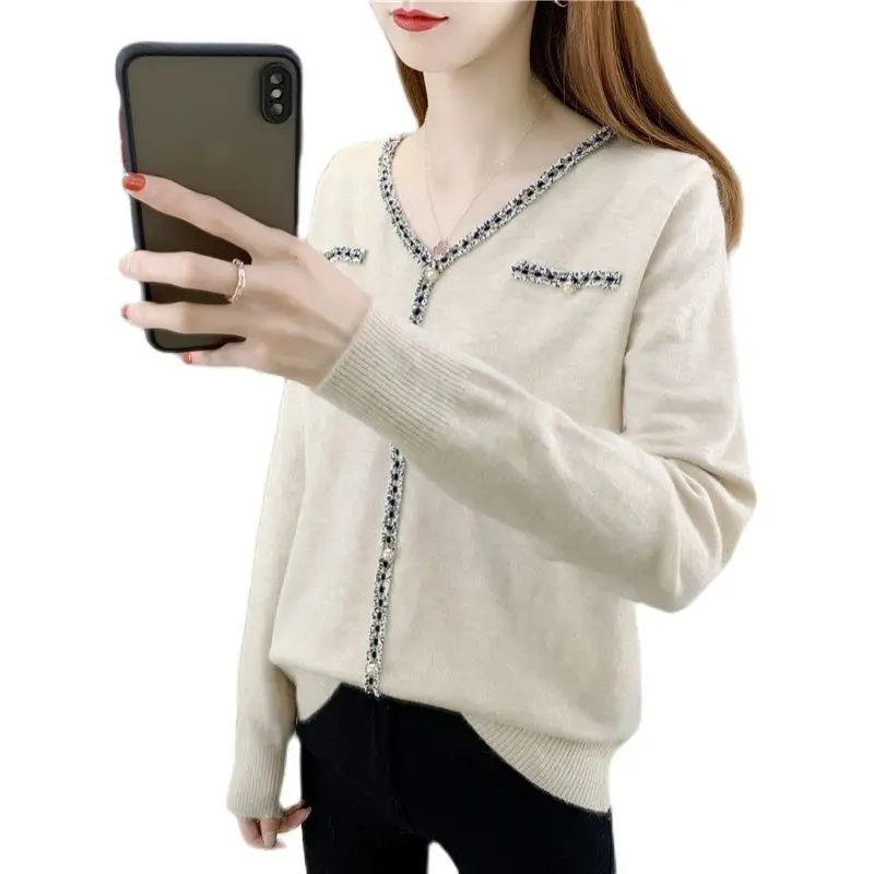 Пуловер с V-образным вырезом и карманами № 3 |