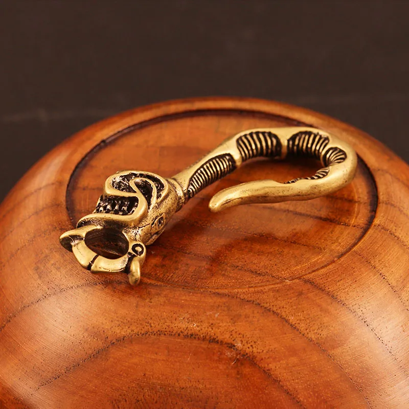 Винтажный латунный креативный череп голова сердце нос брелок для ключей в виде