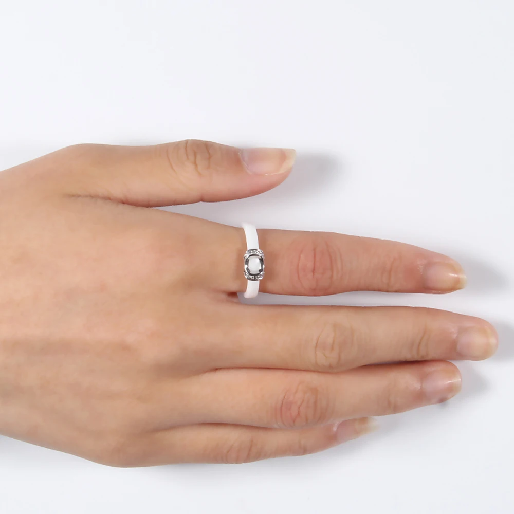 Женское керамическое кольцо с фианитом обручальное белым/черным камнем|Кольца