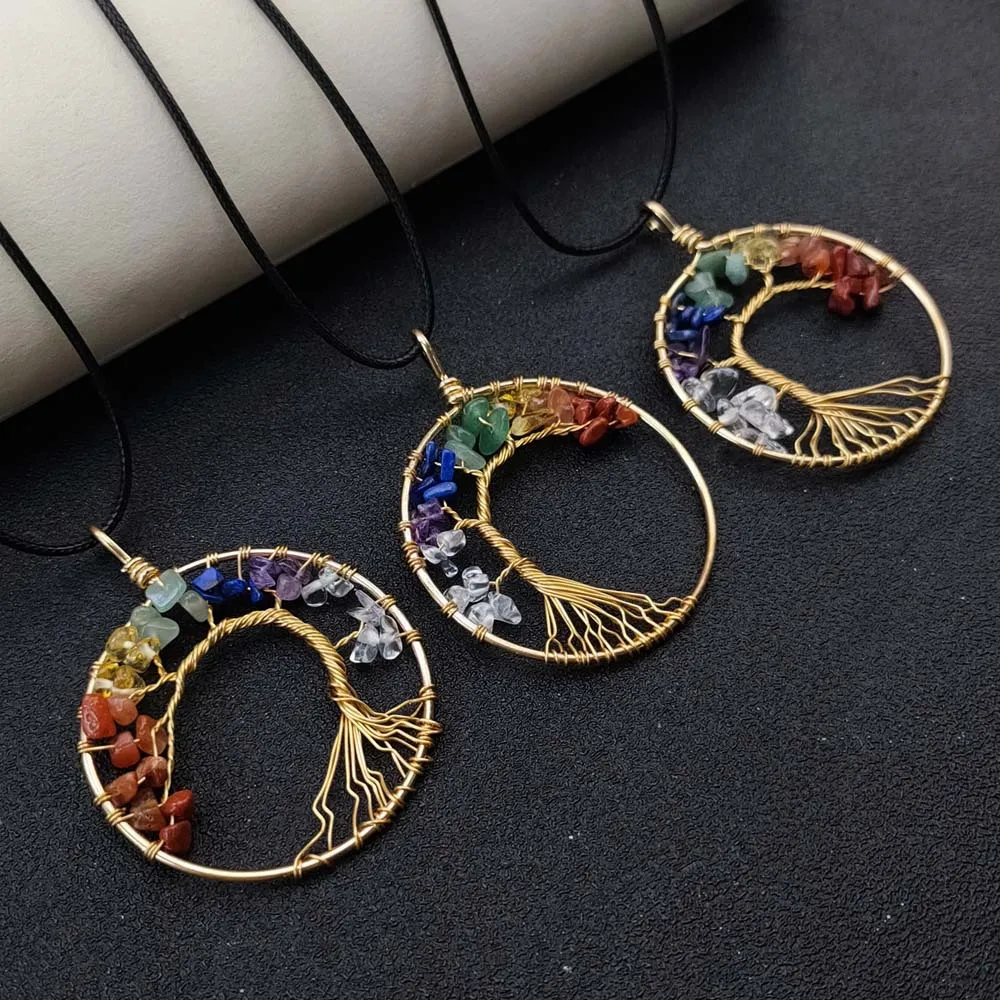 

Женское колье с подвеской в виде дерева жизни